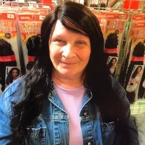 Meet your Posher, Rhea